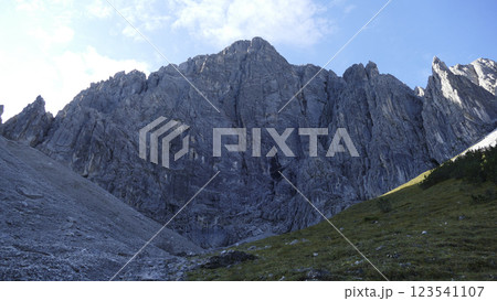 Karwendel mountains on Karwendel Hohenweg, Austria Karwendel mountains on Karwendel Hohenweg, Austria 123541107