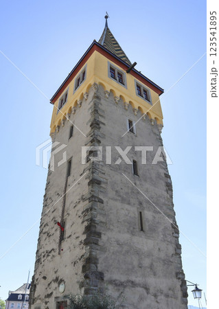 Mangturm in Lindau on Lake Constance, Bavaria, Germany Mangturm in Lindau on Lake Constance, Bavaria, Germany 123541895