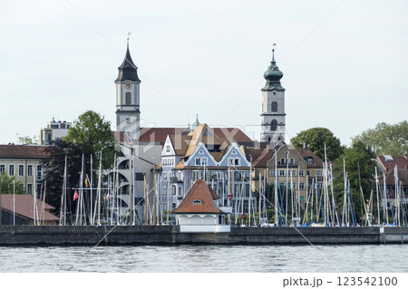 Port of Lindau on Lake Constance, Bavaria, Germany 123542100