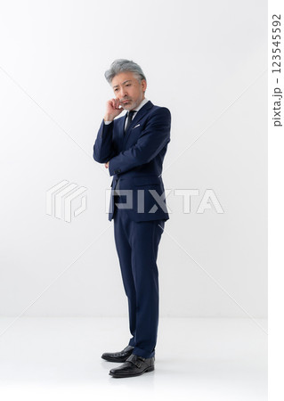 ビジネス 男性 ビジネス 男性 123545592