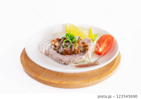 ねぎ味噌をのせた茹で豚 123545690