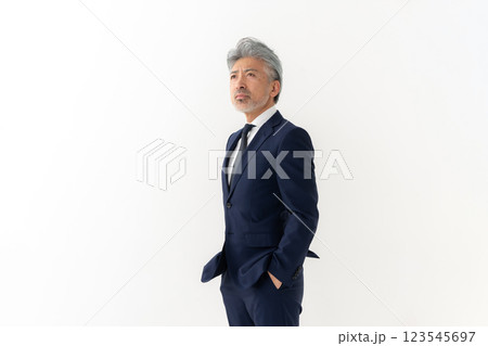 ビジネス　男性 123545697