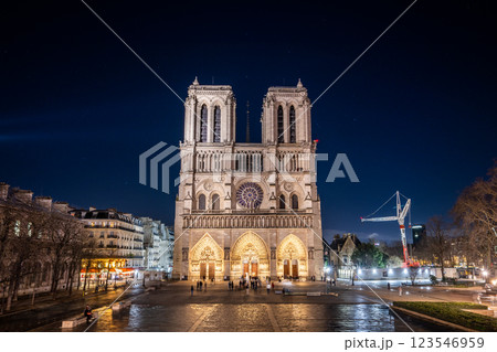 復旧後のノートルダム大聖堂　2024年12月　 123546959