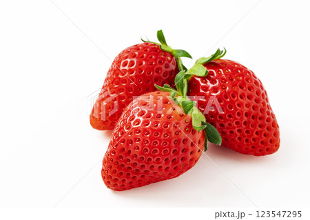 白バックのいちご 白バックのいちご 123547295
