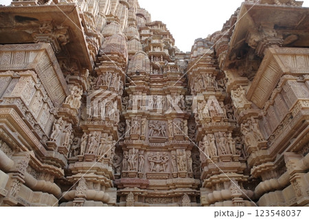 インド 世界遺産カジュラーホーの建造物群 インド 世界遺産カジュラーホーの建造物群 123548037