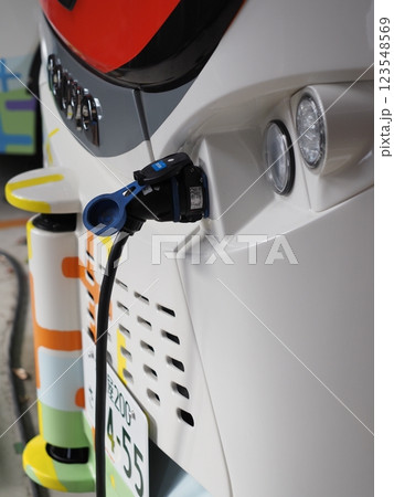 自動運転バス 自動運転バス 123548569