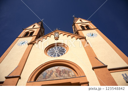 Parish church of Peter and Paul in Telfs, Tyrol, Austria 123548842