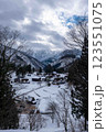 雪の五箇山 123551075