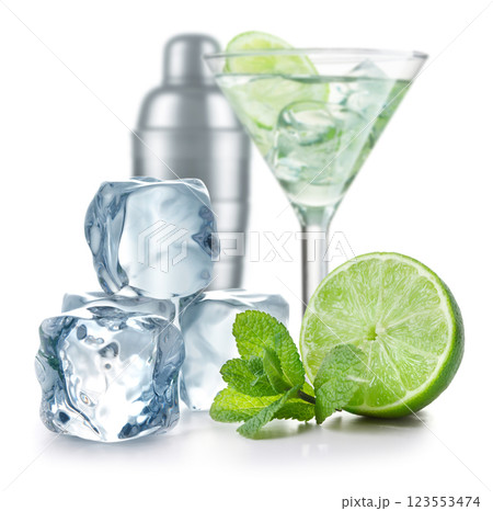 lime and mint and cocktail glass 123553474