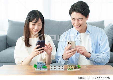 不動産 引っ越し 夫婦 不動産 引っ越し 夫婦 123557770