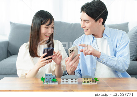 不動産 引っ越し 夫婦 不動産 引っ越し 夫婦 123557771
