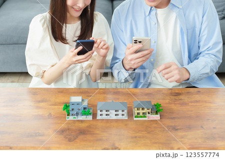 不動産　引っ越し　夫婦 123557774