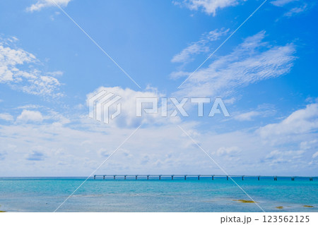 沖縄糸満の美々ビーチ 沖縄糸満の美々ビーチ 123562125