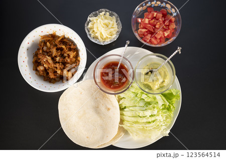 メキシコ料理の定番タコス メキシコ料理の定番タコス 123564514