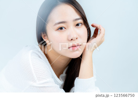 若い女性の美容イメージ 123566750