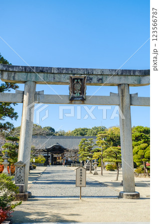 誉田八幡宮の境内　大阪府 123566787