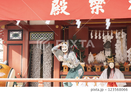 重要無形民俗文化財指定　秩父神社の「神代神楽」 123568066