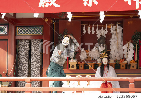 重要無形民俗文化財指定 秩父神社の「神代神楽」 重要無形民俗文化財指定 秩父神社の「神代神楽」 123568067