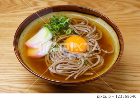 月見そば 123568640