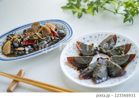 中華料理前菜ピータンとしじみ醤油漬け 123568931