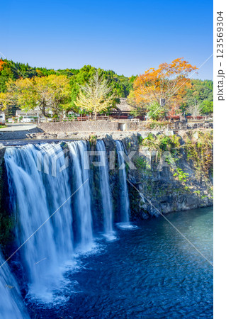 原尻の滝 紅葉 原尻の滝 紅葉 123569304