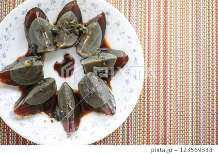 中華料理の前菜ピータン 中華料理の前菜ピータン 123569338