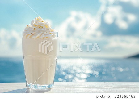 おしゃれなカフェのドリンク　AI画像 123569465