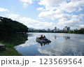 映り込み 123569564