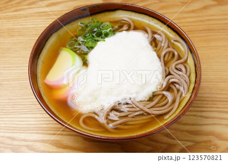 とろろ蕎麦 123570821