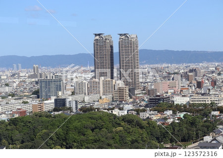 大阪府堺市阪和線堺市駅側の高層ビル 123572316