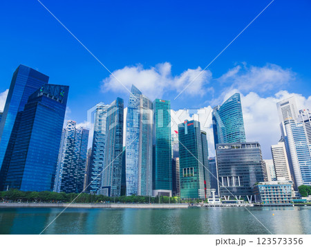 シンガポール マリーナベイの摩天楼 シンガポール マリーナベイの摩天楼 123573356