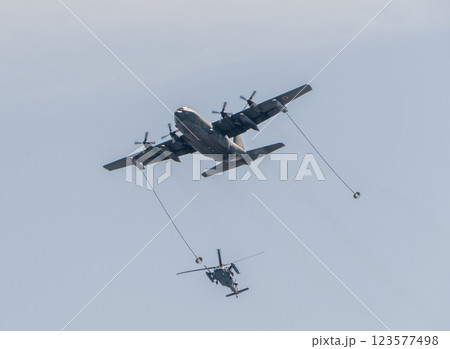 小牧市制70周年記念航空ショー空中給油訓練飛行 123577498