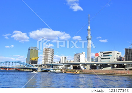 東京都 隅田川と東京スカイツリー 東京都 隅田川と東京スカイツリー 123577548