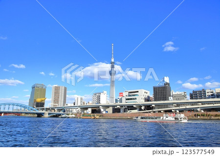 東京都 隅田川と東京スカイツリー 東京都 隅田川と東京スカイツリー 123577549