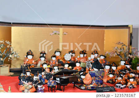 鴻巣びっくりひな祭り 花と音楽の館かわさと「花久の里」六角錐ひな壇・つるし雛 鴻巣びっくりひな祭り 花と音楽の館かわさと「花久の里」六角錐ひな壇・つるし雛 123578167