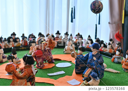 鴻巣びっくりひな祭り 花と音楽の館かわさと「花久の里」六角錐ひな壇・つるし雛 鴻巣びっくりひな祭り 花と音楽の館かわさと「花久の里」六角錐ひな壇・つるし雛 123578168