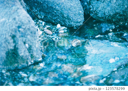 青い世界 123578299