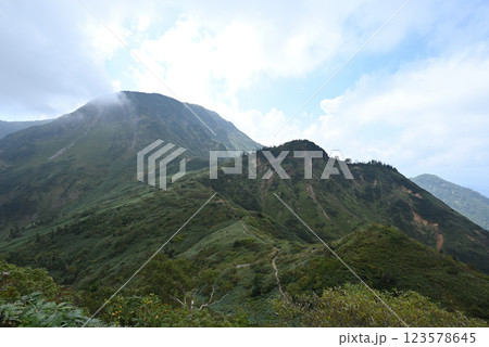 苗場山、登山、新潟県 123578645