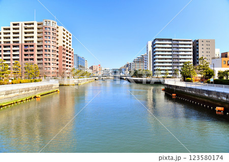 新高橋/小名木川より新扇橋方面を望む(東京都江東区)【2025.3】 新高橋/小名木川より新扇橋方面を望む(東京都江東区)【2025.3】 123580174