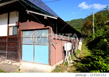 大内宿　宿場町　福島観光　大内宿町並み展示館　大内宿見晴台　江戸時代の宿場町　高倉神社 一之鳥居　 123581152