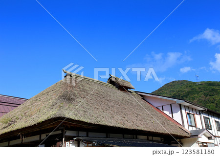 大内宿　宿場町　福島観光　大内宿町並み展示館　大内宿見晴台　江戸時代の宿場町　高倉神社 一之鳥居　 123581180
