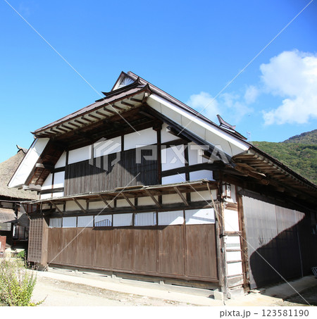 大内宿　宿場町　福島観光　大内宿町並み展示館　大内宿見晴台　江戸時代の宿場町　高倉神社 一之鳥居　 123581190