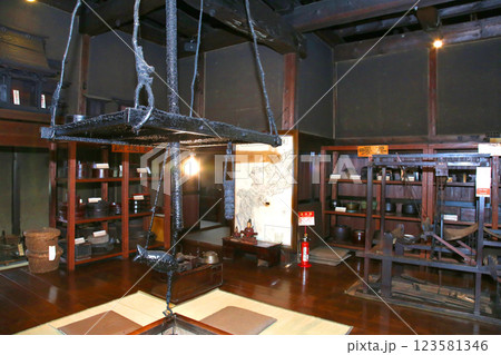 大内宿　宿場町　福島観光　大内宿町並み展示館　大内宿見晴台　江戸時代の宿場町　高倉神社 一之鳥居　 123581346