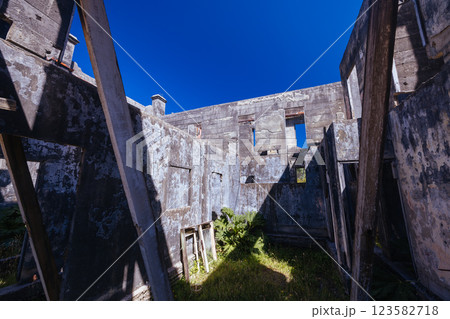 Ruins of the Old Royal Hotel in Tasmania Australia Ruins of the Old Royal Hotel in Tasmania Australia 123582718