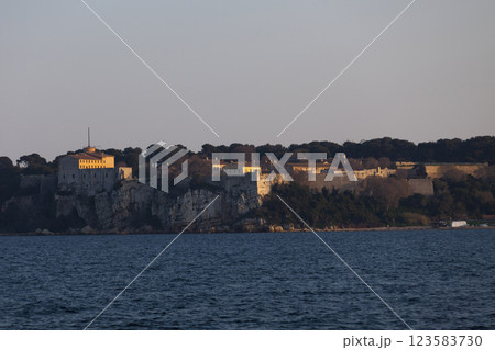 The fort royal on the island Sainte-Marguerite near Cannes 123583730