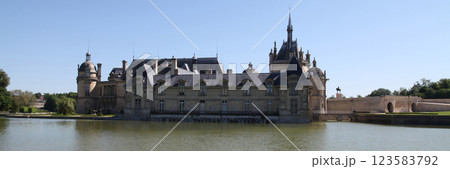 Panoramic view of the Castle of Chantilly 123583792