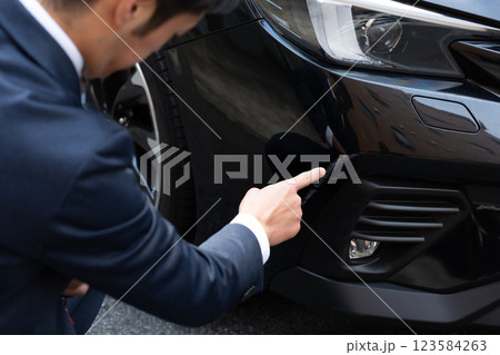 中古車 査定 点検 中古車 査定 点検 123584263