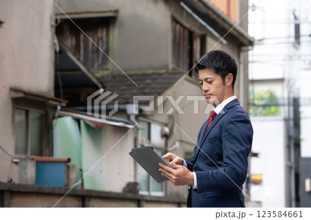 男性 ビジネス 男性 ビジネス 123584661