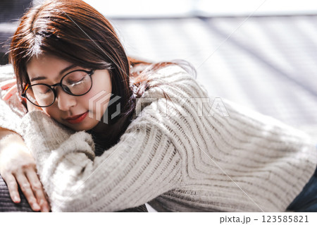 女性ポートレート 女性ポートレート 123585821