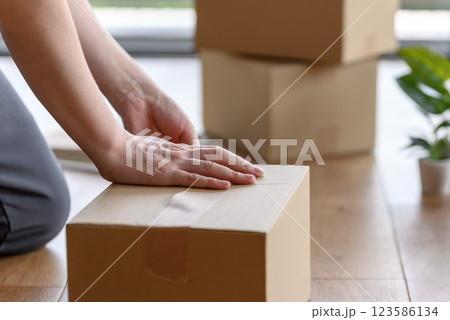 引っ越し 123586134